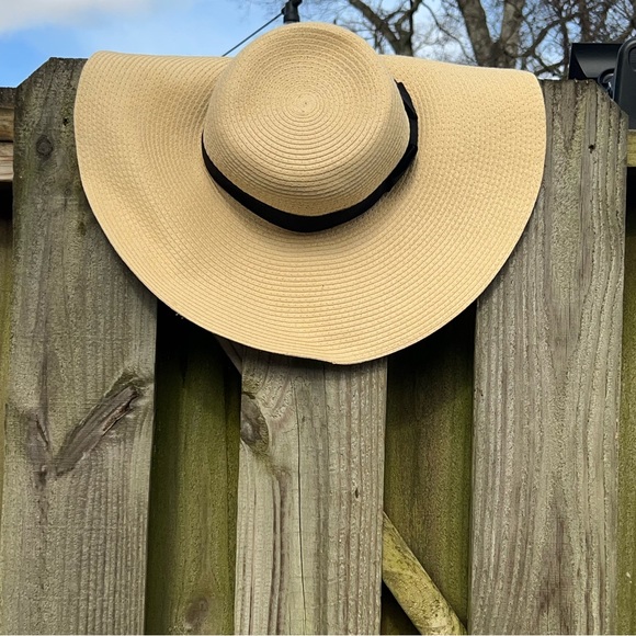 Serra floppy hat - Picture 2 of 6